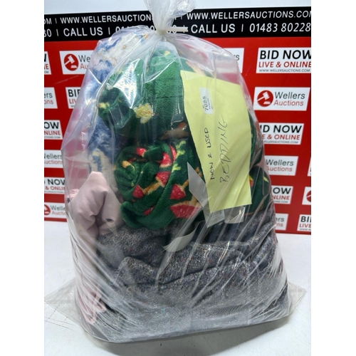 7085 - BAG NEW AND PREOWNED BEDDING