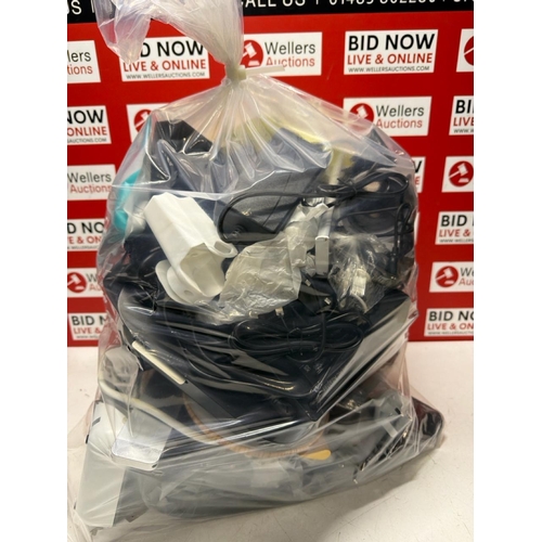 7086 - BAG OF MIXED ELECTRICALS INC SKY Q BOX