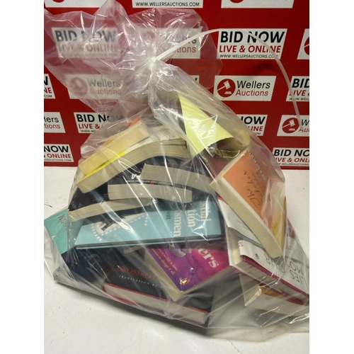7088 - BAG OF MIXED BOOKS