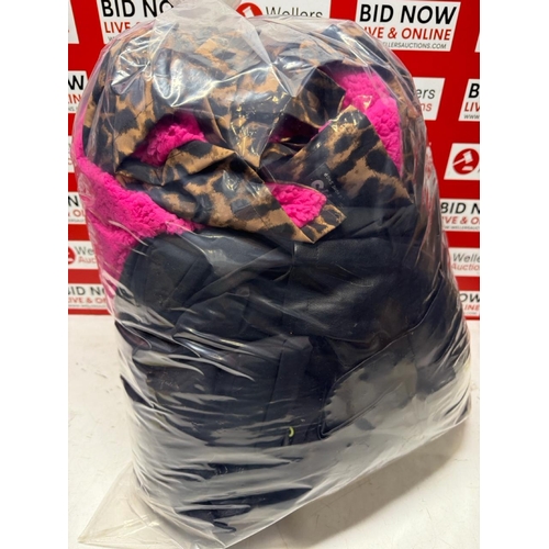 7103 - BAG OF PREOWNED COATS