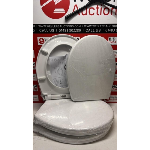 8079 - X4 NEW QUICK CLEAN TOILET SEATS