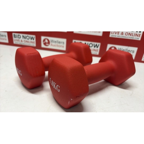 8087 - NEW PAIR OF 5KG DUMBELLS