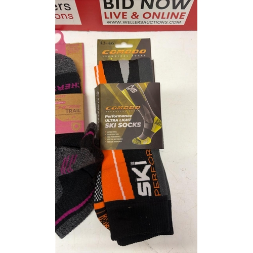 8094 - X3 NEW PACKS OF SOCKS INC. SKECHERS TRAIL SOCKS AND COMODO SKI SOCKS