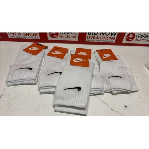 8095 - X5 NEW PAIRS OF NIKE WHITE SOCKS, ONE SIZE