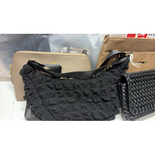 8096 - X5 NEW HANDBAGS INC. CLS