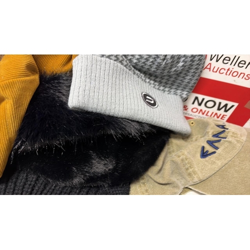 8098 - ASSORTED HATS INC. UNDER ARMOUR