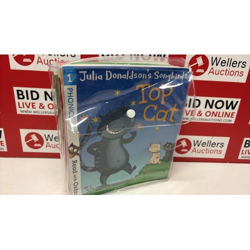 8104 - SET OF NEW READ WTH OXFORD PHONICS BOOKS