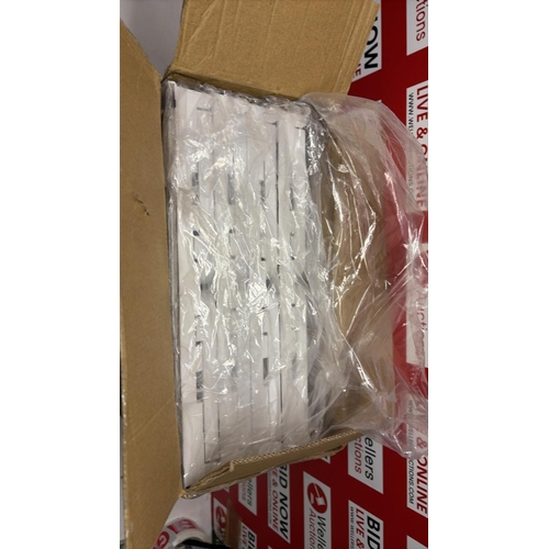 8107 - NEW PACK OF 5 STACKING CRATES