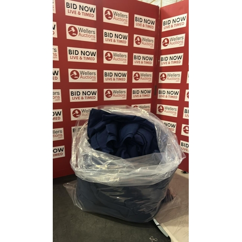 8304 - COMPLETE DUVET SET NAVY PRE OWNED