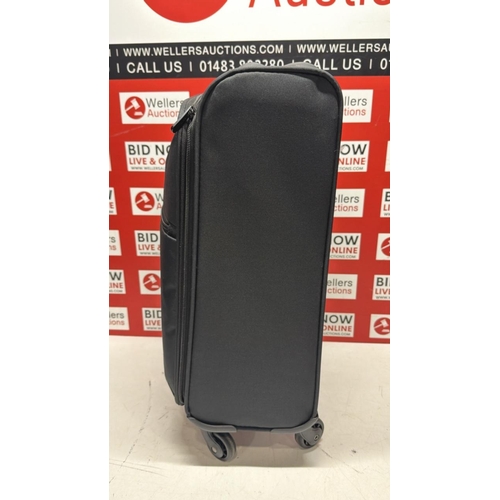 8221 - TRIPP SOFT CABIN BAG SUITCASE ON WHEELS