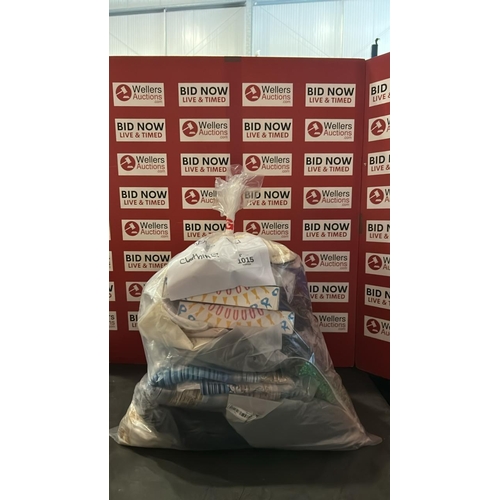 1015 - BAG OF CLOTHING LADIES NEW
