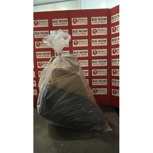 1017 - BAG OF BRIC A BRAC