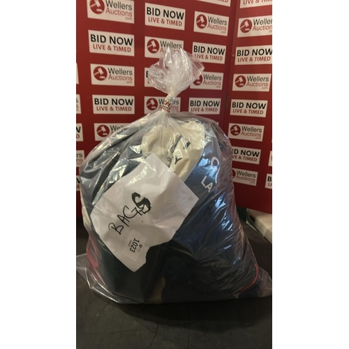 1023 - BAG OF BAGS