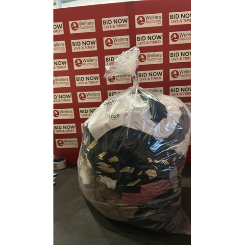 1026 - BAG OF CLOTHING
