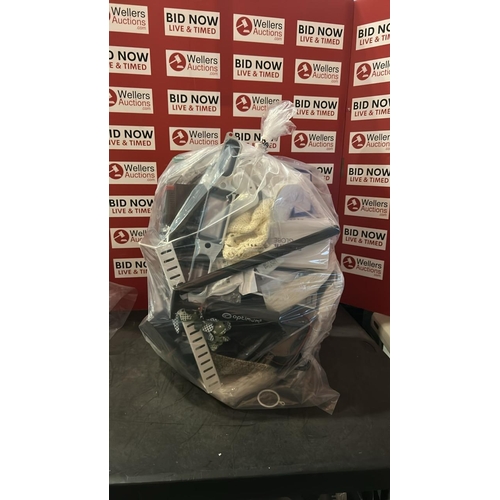 1034 - BAG OF BRIC A BRAC