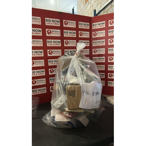 1035 - BAG OF BRIC A BRAC