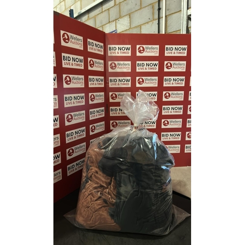 1044 - BAG OF COATS PREOWNED