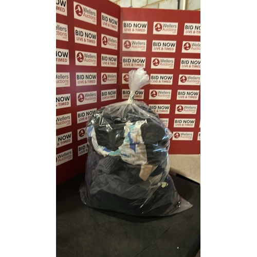 1054 - BAG OF CLOTHING MIXED PRE OWNED