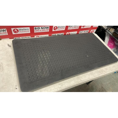 6062 - KITCHENAID ANTI-FATIGUE COMFORT GEL MAT, 50 X 99 CM / PLEASE NOTE: ANY PURCHASES LEFT AFTER 5 WORKIN... 