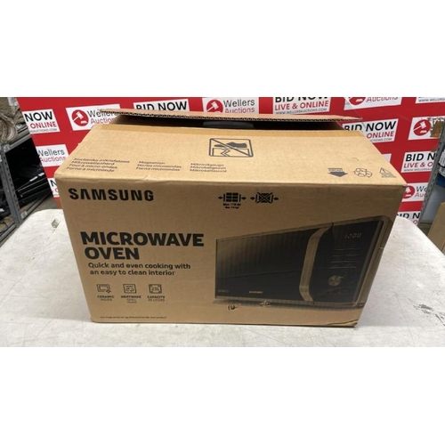 6074 - SAMSUNG 23L SOLO BLACK MICROWAVE / PLEASE NOTE: ANY PURCHASES LEFT AFTER 5 WORKING DAYS MAY BE RE-SO... 