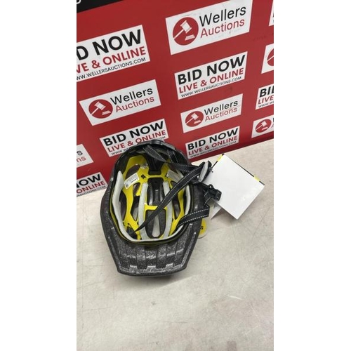 6089 - FREETOWN CHILDRENS BIKE HELMET / PLEASE NOTE: ANY PURCHASES LEFT AFTER 5 WORKING DAYS MAY BE RE-SOLD... 