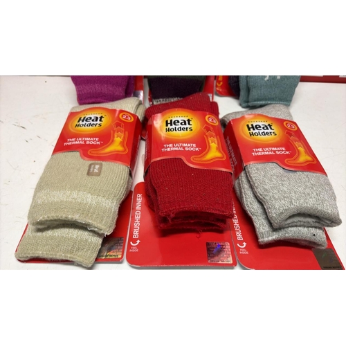 3190 - X6 NEW PACKS OF HEAT HOLDERS THERMAL SOCKS, UK4-8