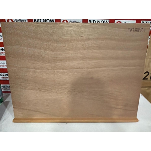 3300 - NEW COWLNIG & WILCOX EASEL