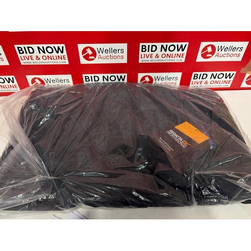 3302 - GENTS NEW REGATTA DOVER RAIN COAT, XXL