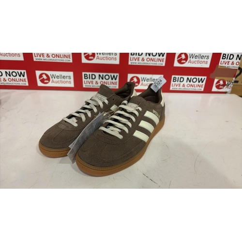 3324 - NEW ADIDAS HANDBALL SPEZIAL TRAINERS, UK 6.5