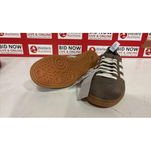 3324 - NEW ADIDAS HANDBALL SPEZIAL TRAINERS, UK 6.5