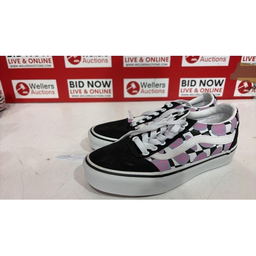 3333 - NEW VANS CANVAS SHOES, UK 3