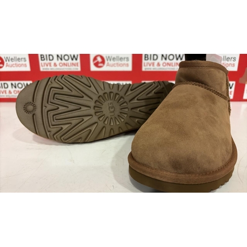 3339 - NEW UGG BOOTS, UK 7