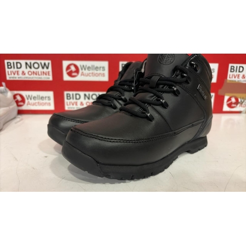 3348 - NEW FIRETRAP BOOTS, UK 6