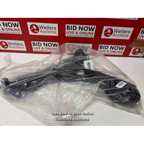 Lot 8439      