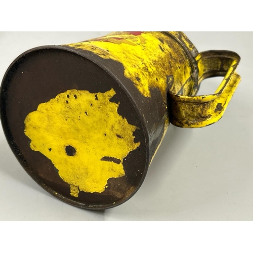 Vintage Shell oil jug, 25cm high / AN8