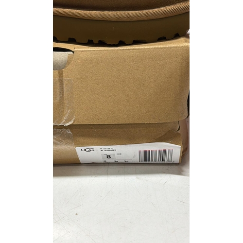 8013 - LADIES NEW UGGS / SIZE 6