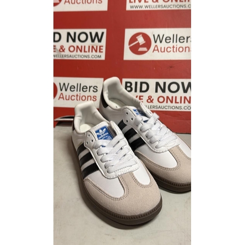 8050 - KIDS NEW ADIDAS SAMBA OG / SIZE 4.5