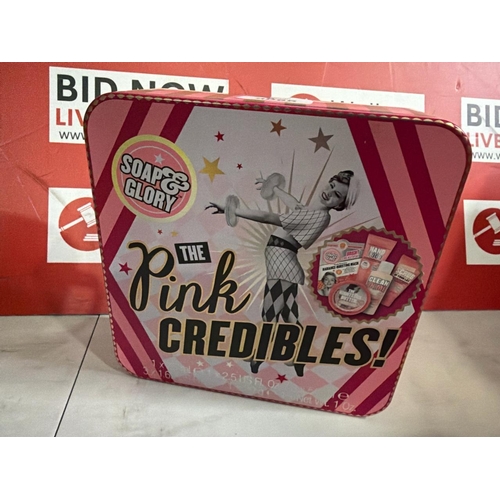 8066 - NEW SOAP AND GLORY THE PINK CREDIBLES! GIFT SET