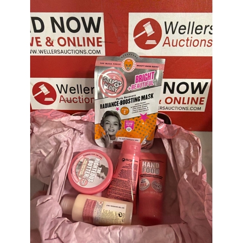 8066 - NEW SOAP AND GLORY THE PINK CREDIBLES! GIFT SET