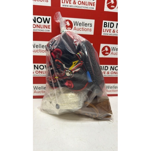 Lot 8143      