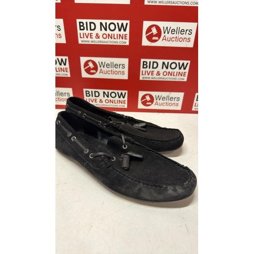 Lot 8147      