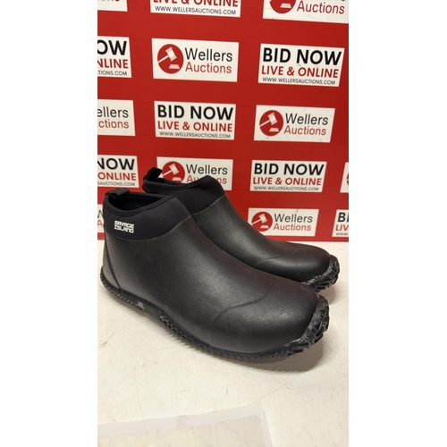 Lot 8152      