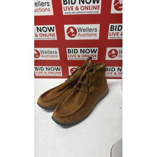 Lot 7043      