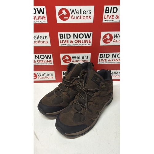 Lot 7052      
