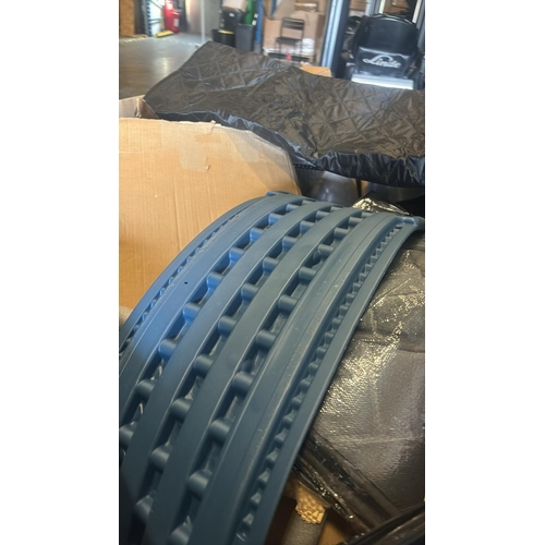 86 - PALLET OF ASSORTED ITEMS