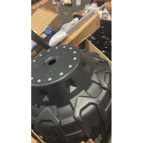 88 - PALLET OF ASSORTED ITEMS