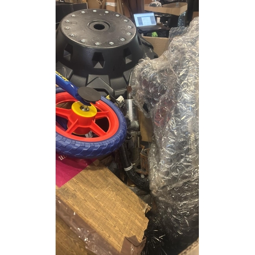 88 - PALLET OF ASSORTED ITEMS