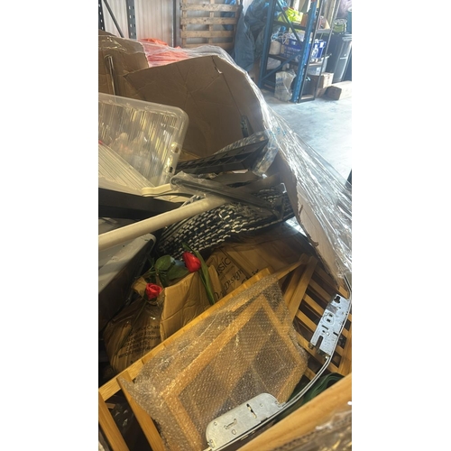 89 - PALLET OF ASSORTED ITEMS