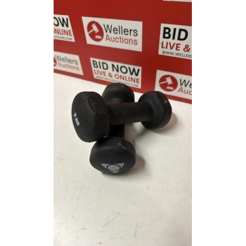3021 - PAIR OF 2KG DUMBBELLS