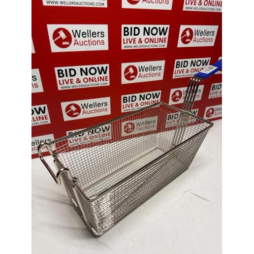 3033 - IRON FRY BASKET & DIAMOND FRYING PAN